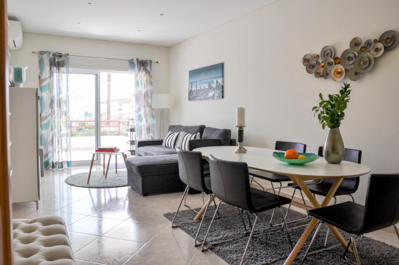 Lovelystay - 2Br Modern, Pool Access, Close To Marina & Beach Quarteira Dış mekan fotoğraf