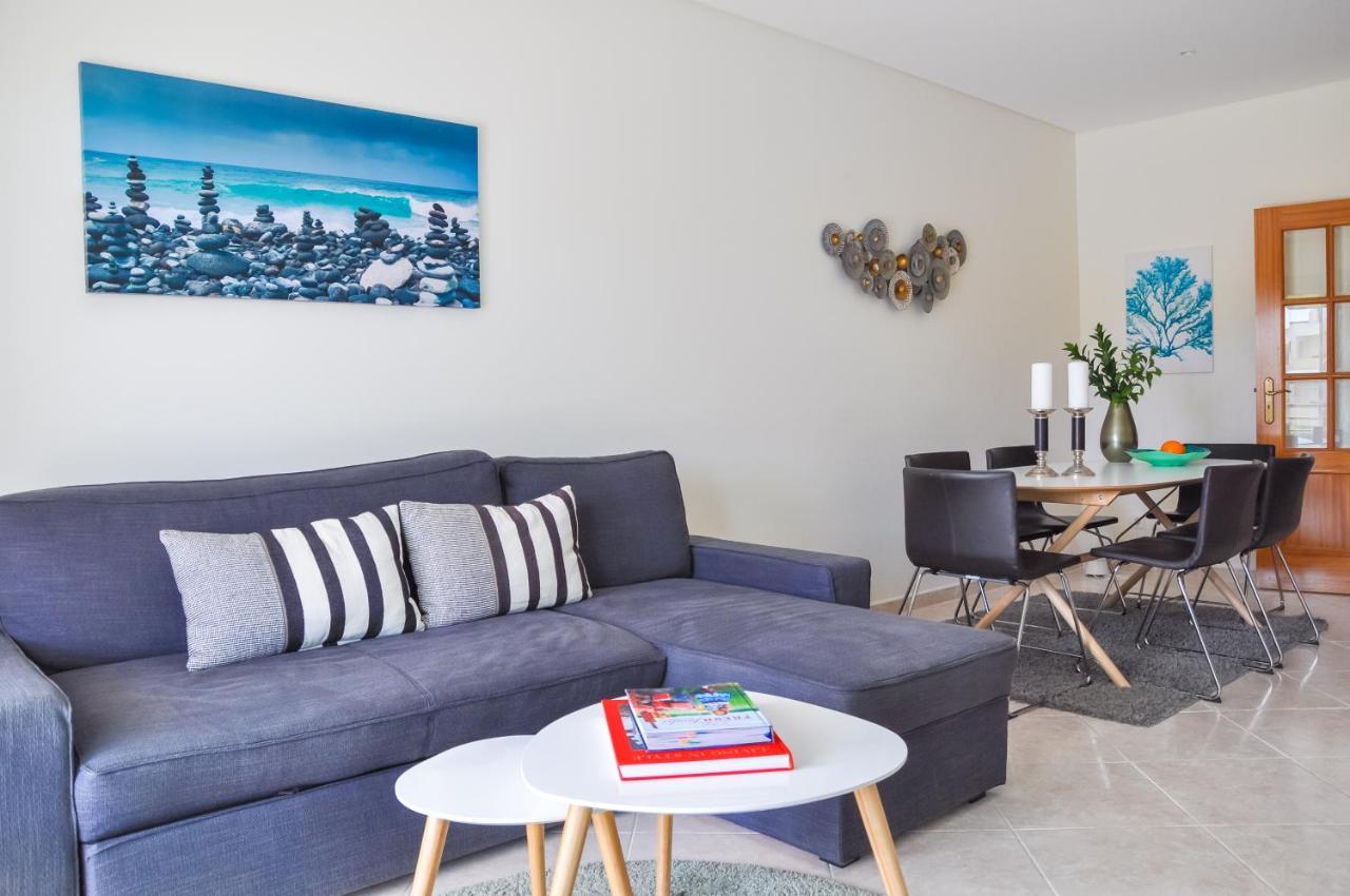 Lovelystay - 2Br Modern, Pool Access, Close To Marina & Beach Quarteira Dış mekan fotoğraf